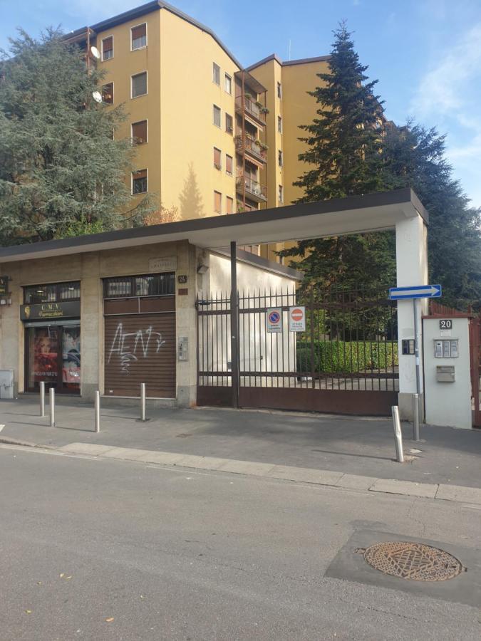 Maffucci 24 Bilocale Molto Spazioso E Moderno Milano Exteriör bild